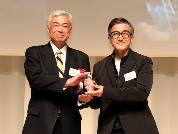 東京シニアビジネスグランプリでの表彰式の様子