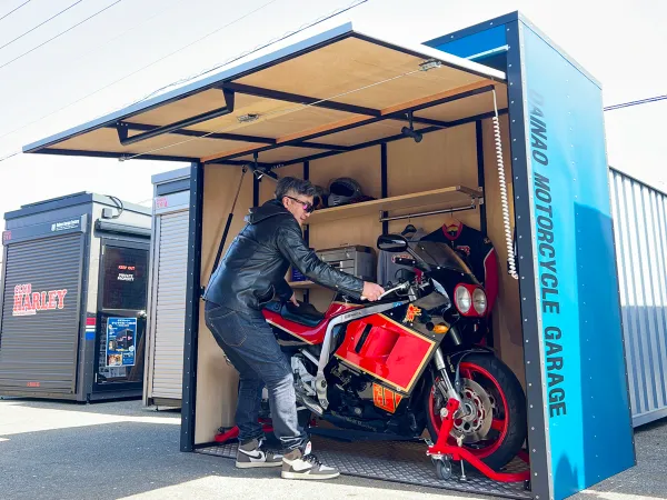 マイクロガレージとバイクスタンドTT360の併用イメージ